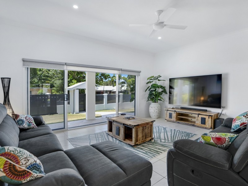 63 Terebra Street, Palm Cove QLD 4879