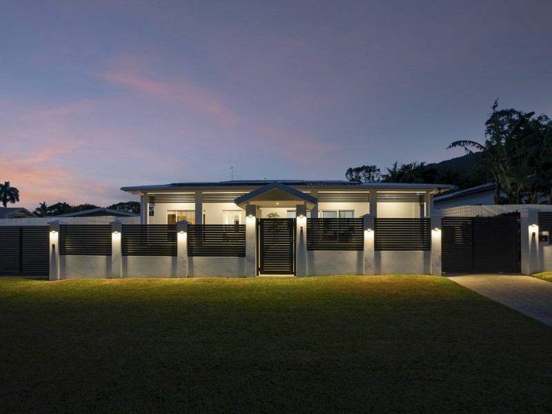 63 Terebra Street, Palm Cove QLD 4879