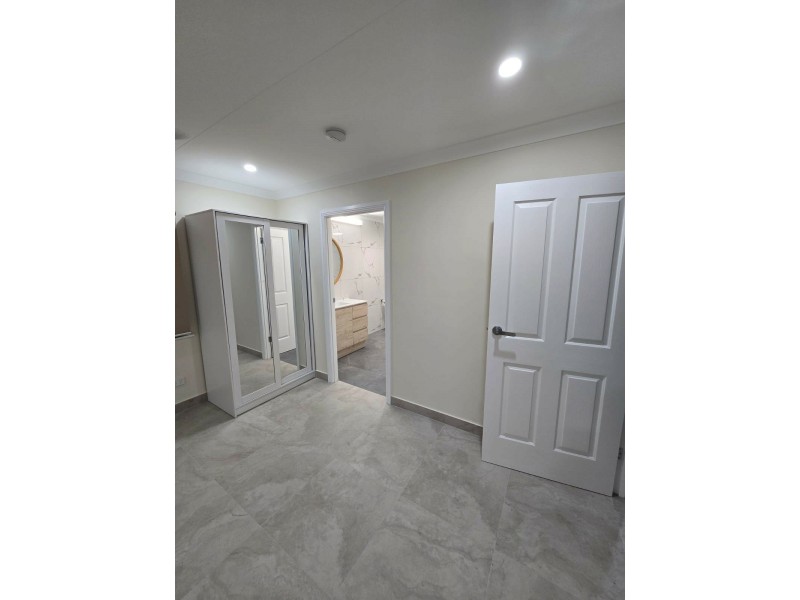 21-23 Oak Street, Holloways Beach QLD 4878