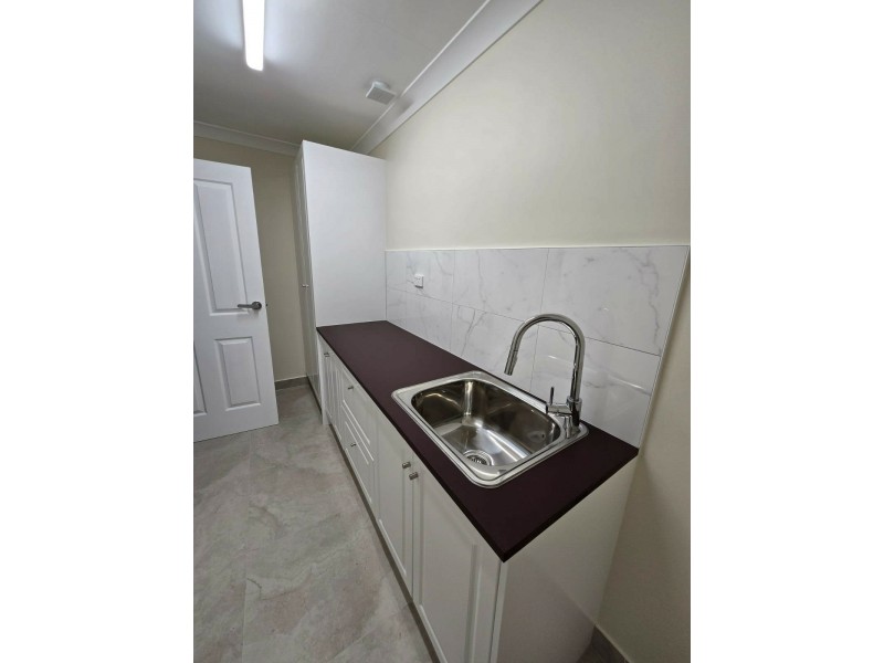 21-23 Oak Street, Holloways Beach QLD 4878