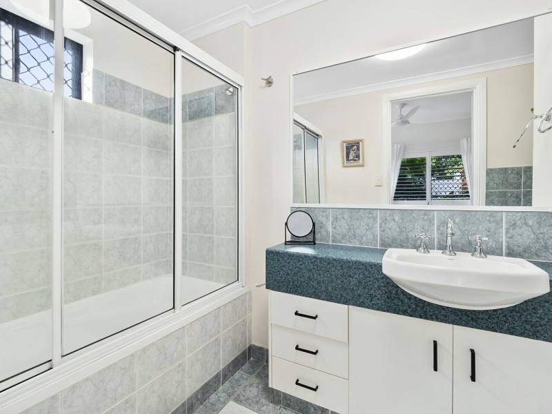 1/101-105 Wattle Street, Yorkeys Knob QLD 4878