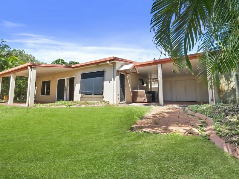 11 Feathertop Close, Smithfield QLD 4878