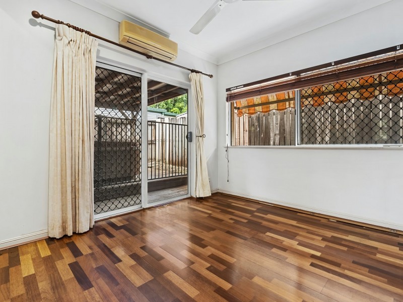 11 Feathertop Close, Smithfield QLD 4878