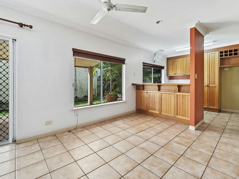 11 Feathertop Close, Smithfield QLD 4878