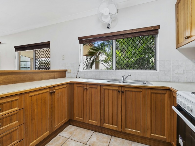 11 Feathertop Close, Smithfield QLD 4878