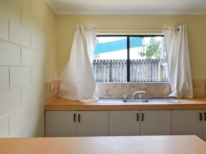 1/501 Varley St, Yorkeys Knob QLD 4878