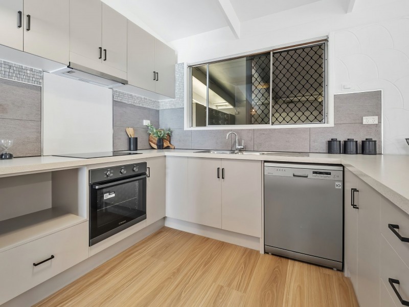 20 Carolyn Close, Yorkeys Knob QLD 4878