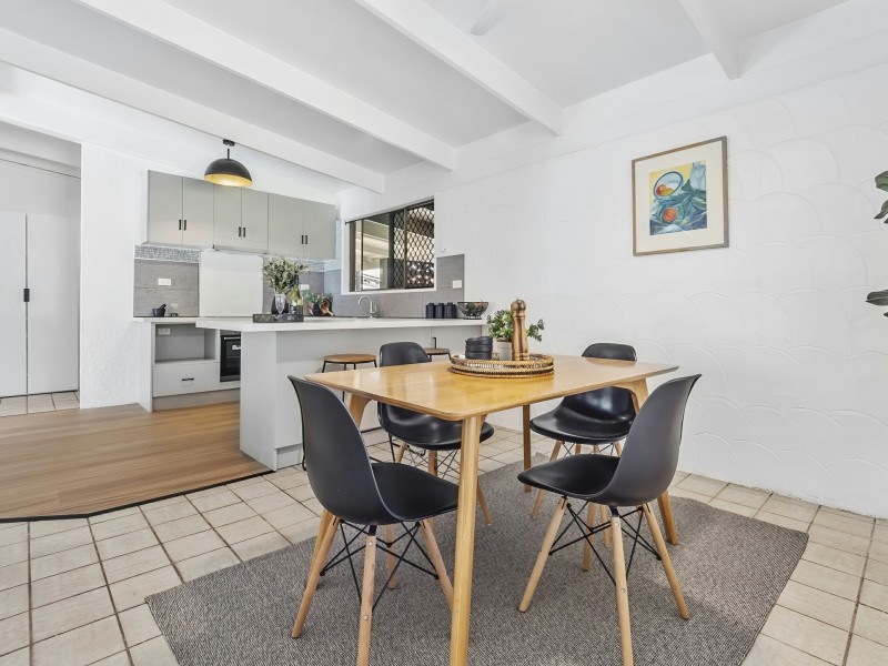 20 Carolyn Close, Yorkeys Knob QLD 4878