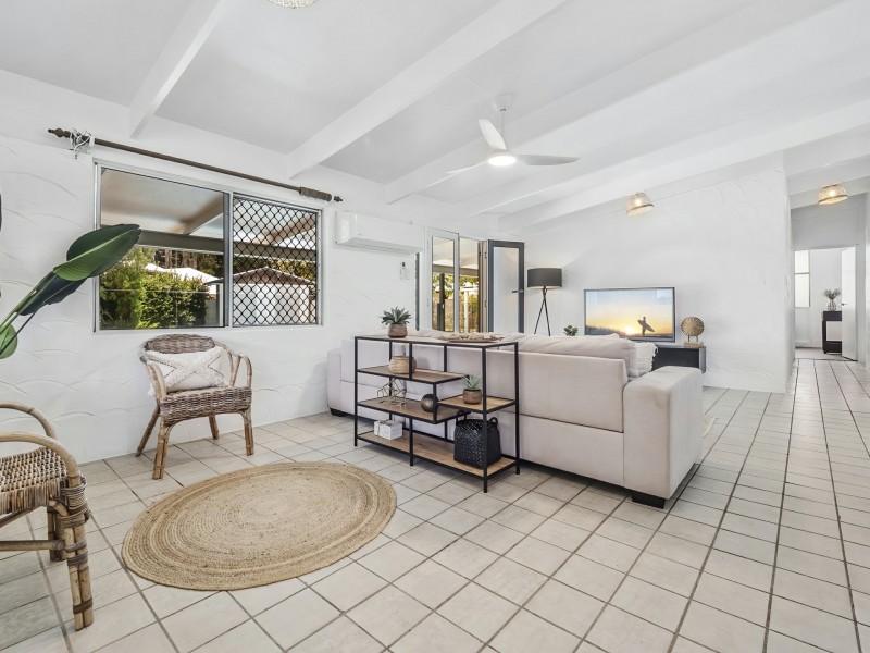 20 Carolyn Close, Yorkeys Knob QLD 4878