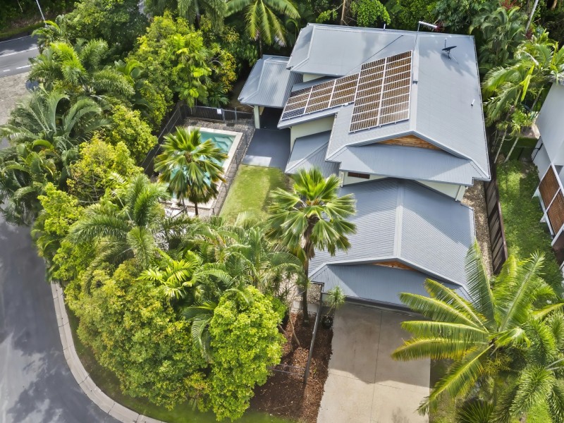 14 Barrier Close, Clifton Beach QLD 4879
