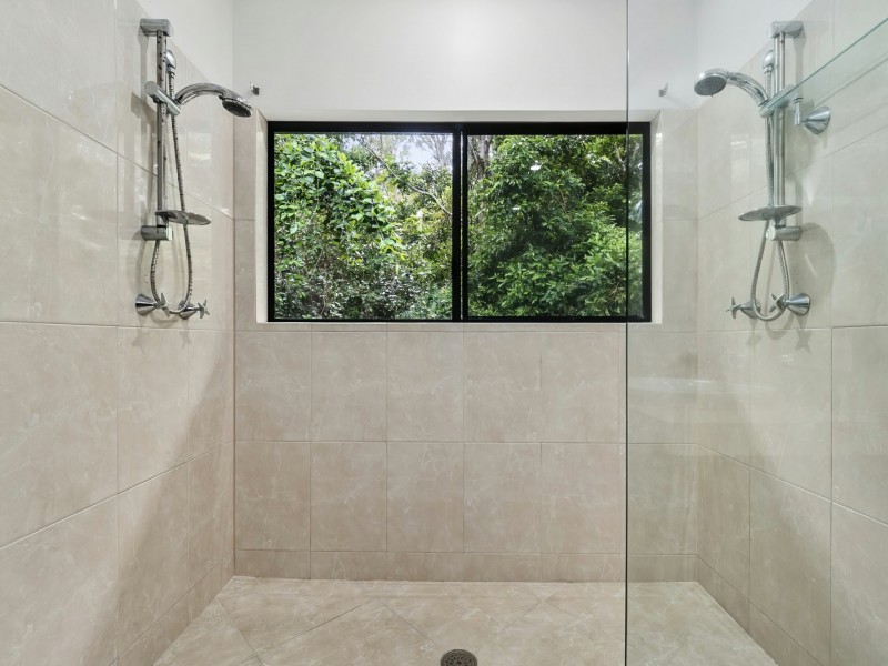 14 Barrier Close, Clifton Beach QLD 4879