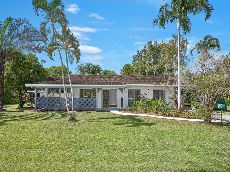 8 Caddy Street, Yorkeys Knob QLD 4878