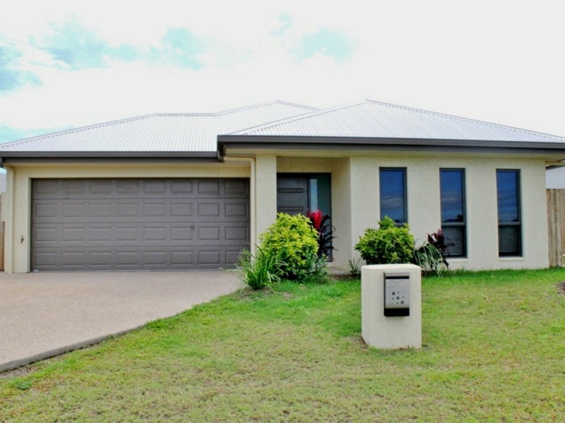 27 Munburra Parade, Trinity Park QLD 4879