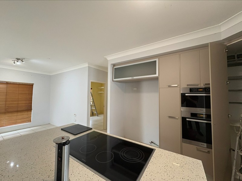 16 Somerset Close, Bentley Park QLD 4869