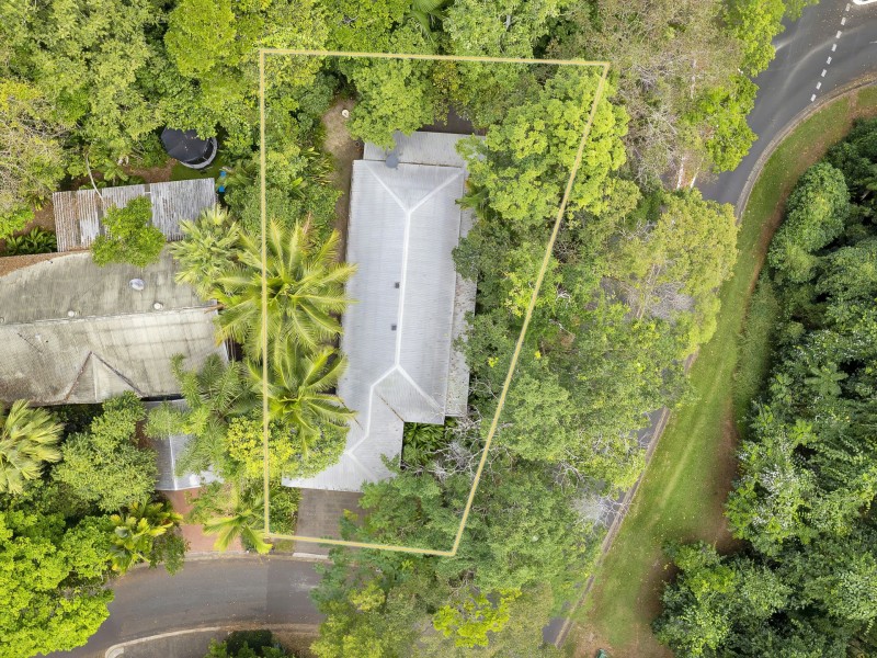 1 Jagera Close, Kamerunga QLD 4870