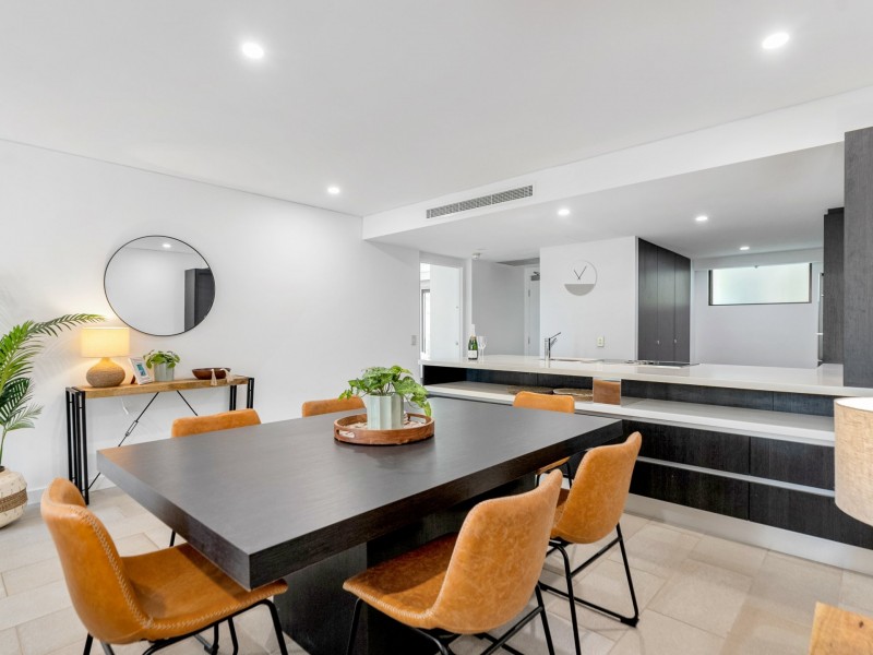 418/5 Triton Street, Palm Cove QLD 4879