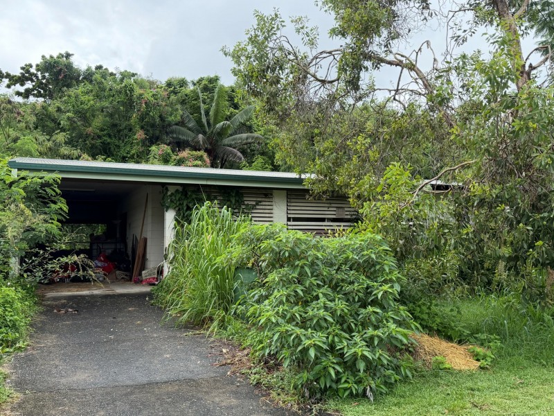 9 Debbie Street, Trinity Park QLD 4879