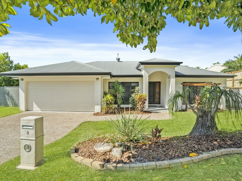 3 Savannah Street, Palm Cove QLD 4879