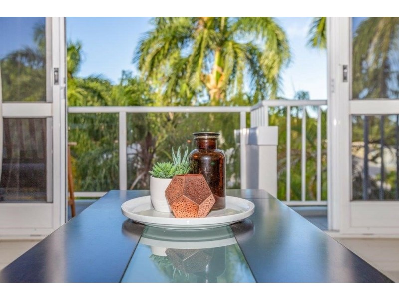 126/305 Coral Coast Drive, Palm Cove QLD 4879