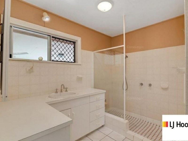 5 Maina Street, Woree QLD 4868