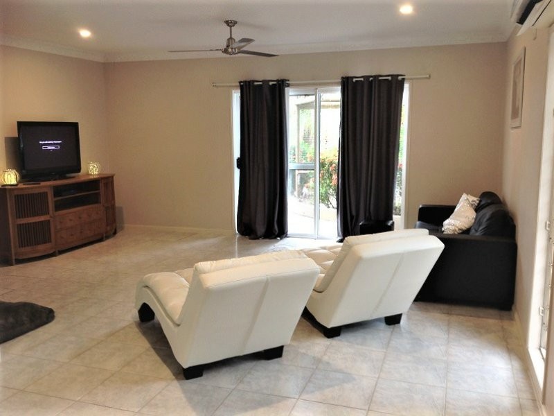 2 Isaac Smith Close, Kewarra Beach QLD 4879