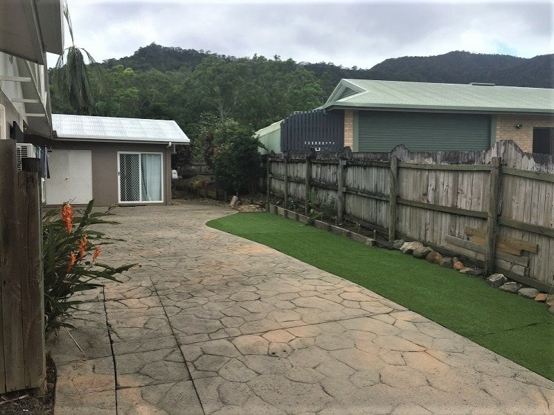 2 Isaac Smith Close, Kewarra Beach QLD 4879