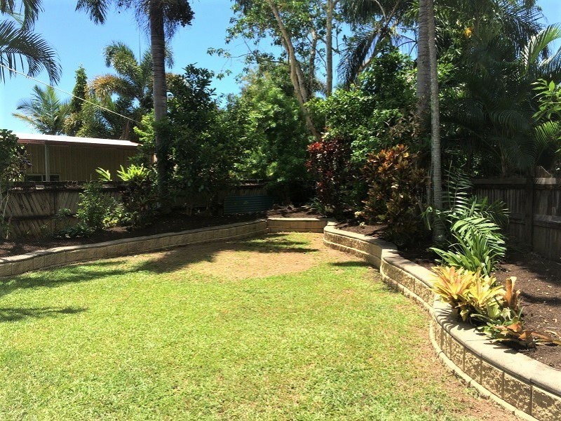 2 Isaac Smith Close, Kewarra Beach QLD 4879