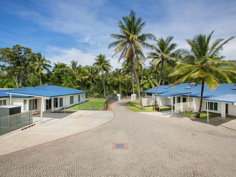 2/35 Upolu Esplanade, Clifton Beach QLD 4879