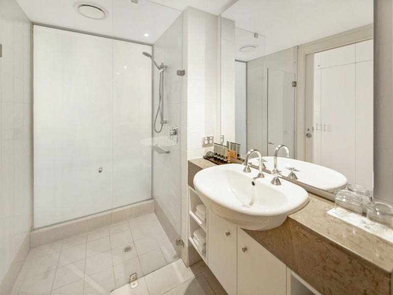 Apartment 3313-3314/123-127 Williams Esplanade, Palm Cove QLD 4879