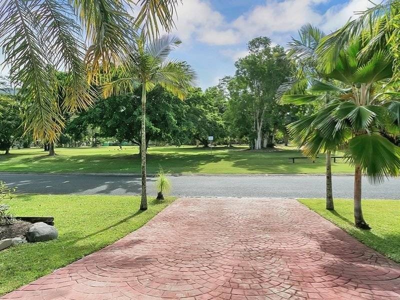 13 Saxon Street, Clifton Beach QLD 4879