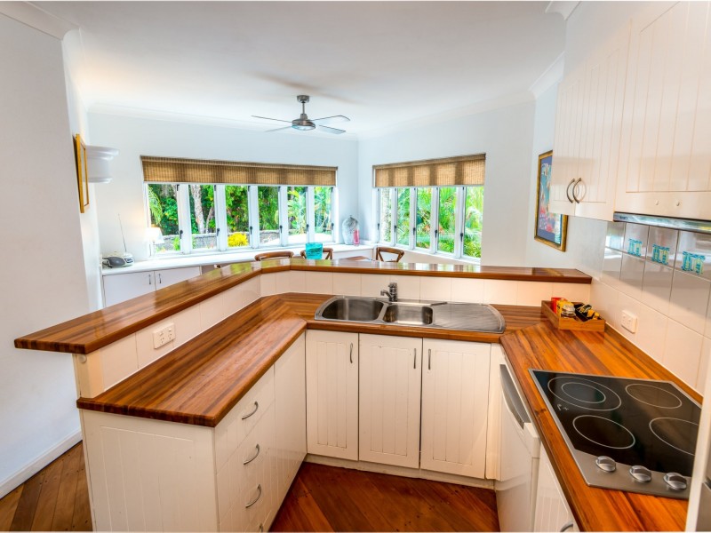 Apartment 9/111-117 Williams Esplanade, Palm Cove QLD 4879