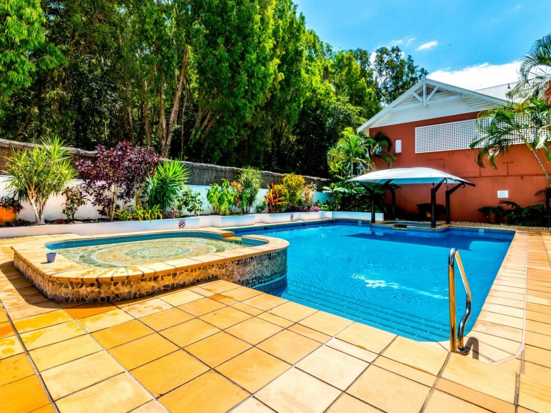 Apartment 9/111-117 Williams Esplanade, Palm Cove QLD 4879