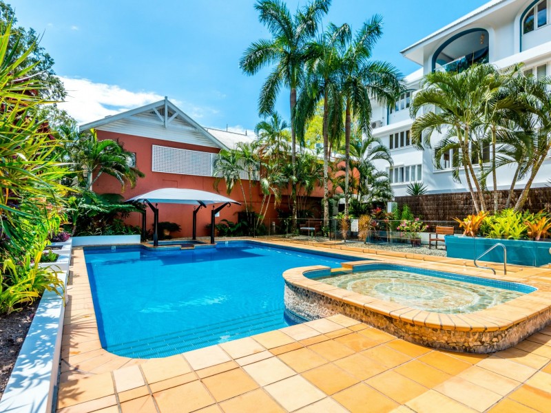 Apartment 9/111-117 Williams Esplanade, Palm Cove QLD 4879