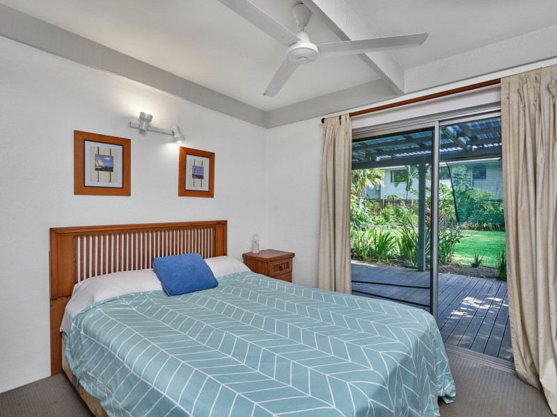 50 Terebra Street, Palm Cove QLD 4879