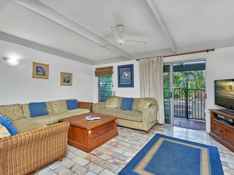 50 Terebra Street, Palm Cove QLD 4879