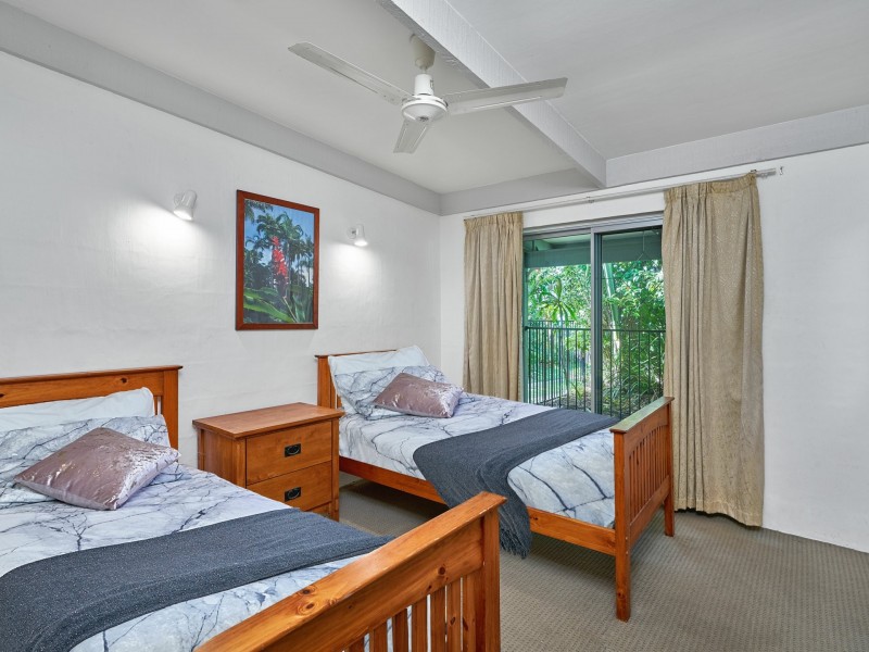 50 Terebra Street, Palm Cove QLD 4879