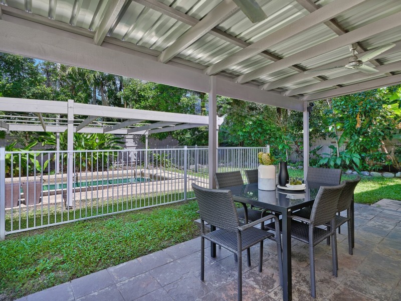 7 Lambus Street, Palm Cove QLD 4879