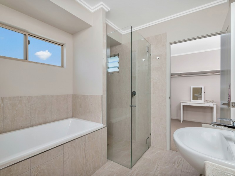 95 Cascade Boulevard, Palm Cove QLD 4879