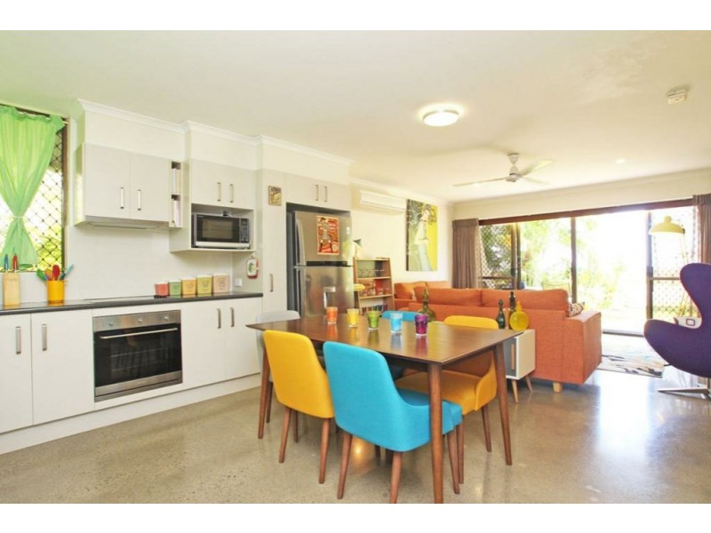 4/35 Sims Esplanade, Yorkeys Knob QLD 4878