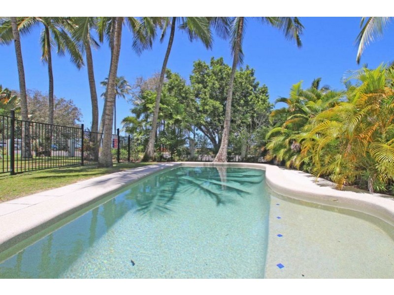 4/35 Sims Esplanade, Yorkeys Knob QLD 4878