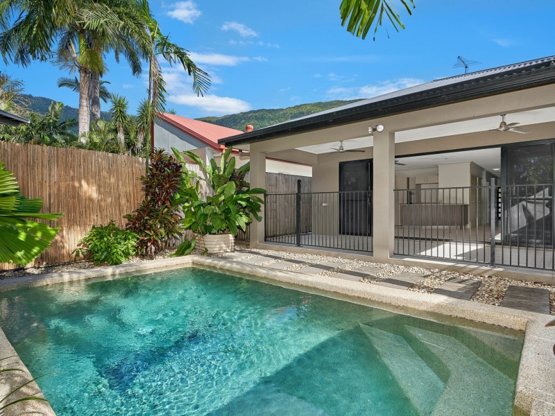 95a Cedar Road, Palm Cove QLD 4879