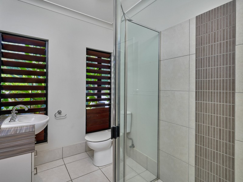 95a Cedar Road, Palm Cove QLD 4879