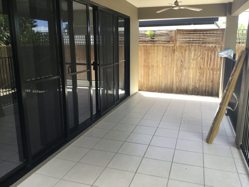 95a Cedar Road, Palm Cove QLD 4879