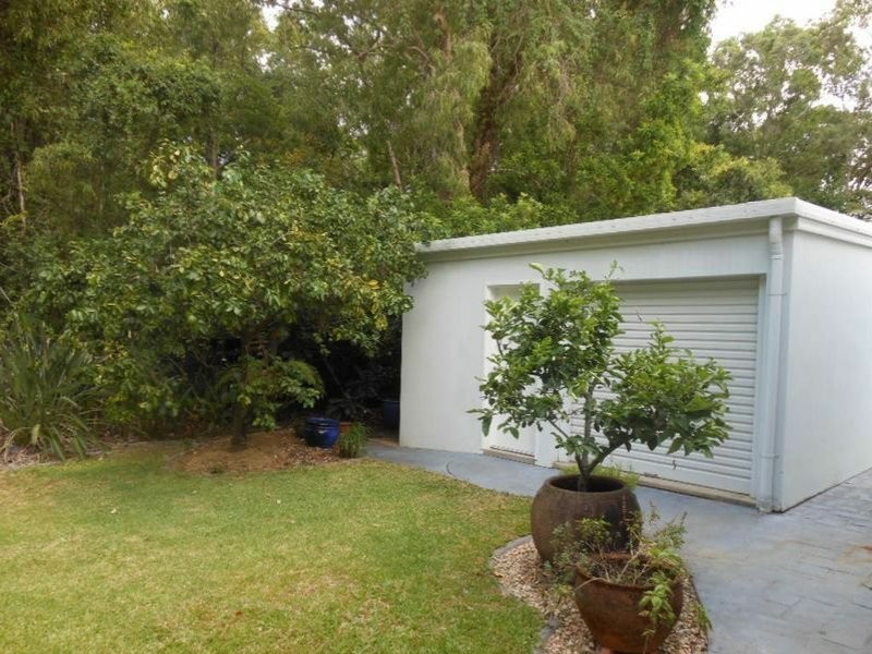 2 Ilse Close, Clifton Beach QLD 4879