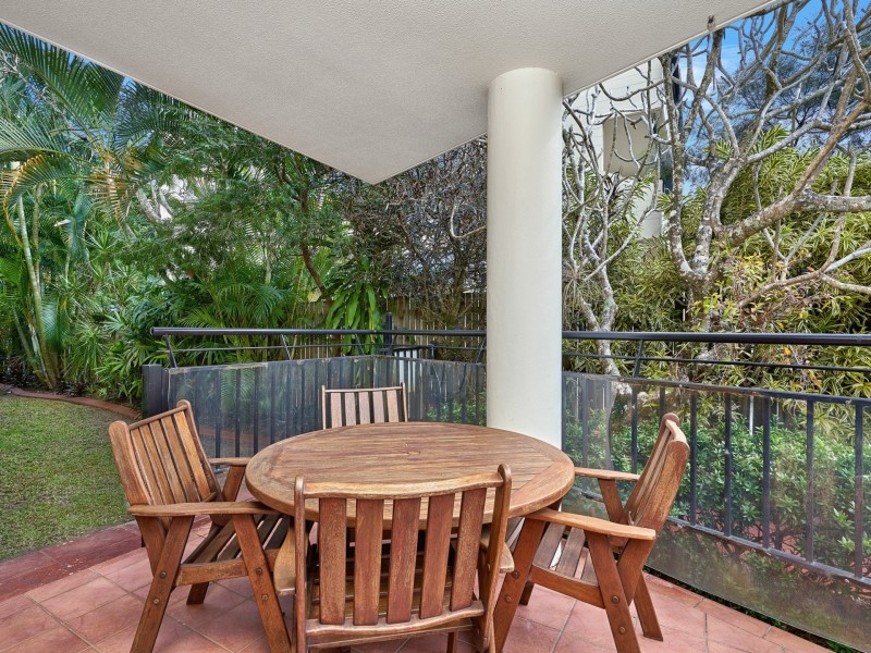 2/51 Sims Esplanade, Yorkeys Knob QLD 4878