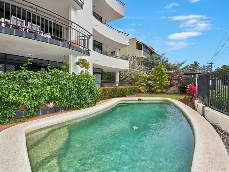 2/51 Sims Esplanade, Yorkeys Knob QLD 4878