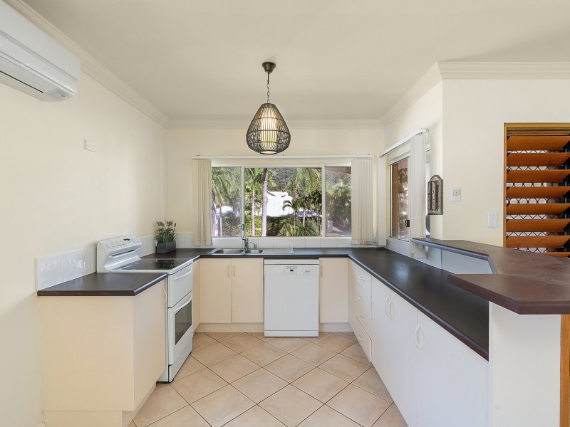 Apartment 5/30 Oliva Street, Palm Cove QLD 4879