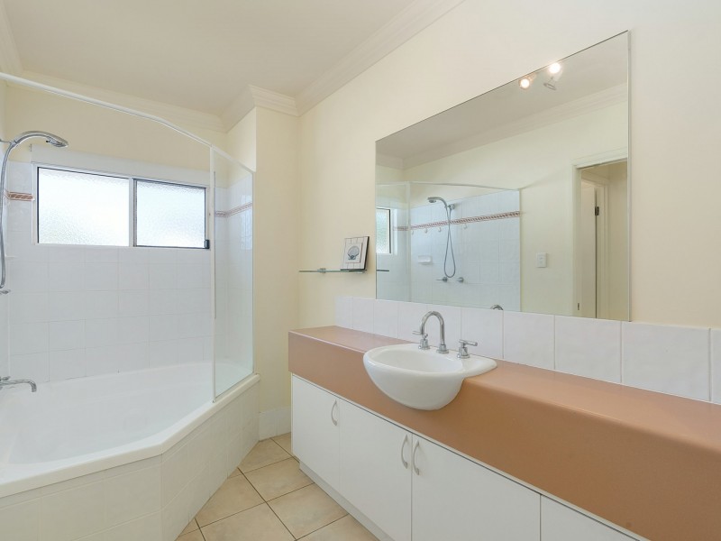 Apartment 5/30 Oliva Street, Palm Cove QLD 4879