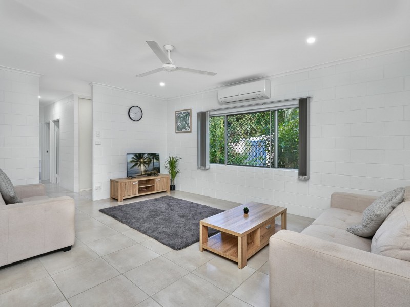 6 Cheviot St, Smithfield QLD 4878