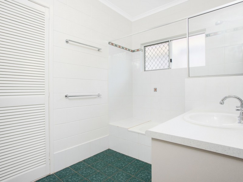 30 Herald St, Bentley Park QLD 4869